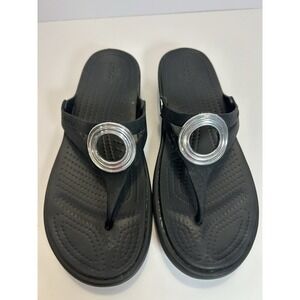 CROCS Womens Sanrah Silver Ring Wedge Sandals Black Size 8